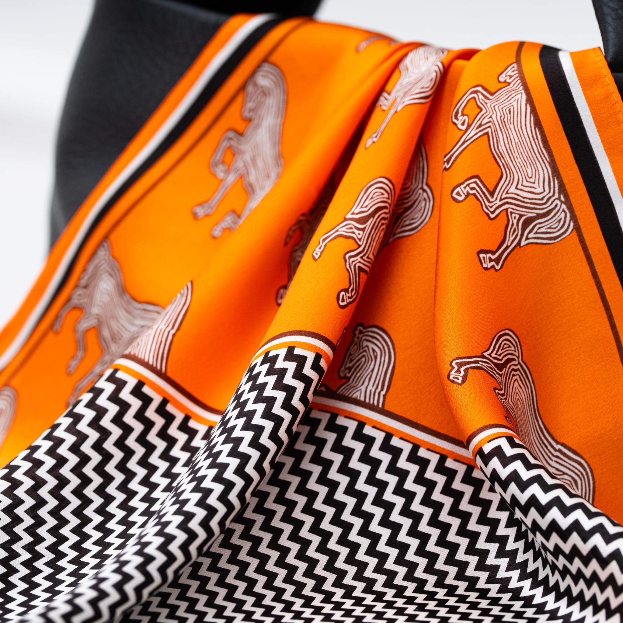 CHARMING_silkineskarele_empoweryou.lt_silkineskarele_empoweressence_moterubendruomene_igalinimas