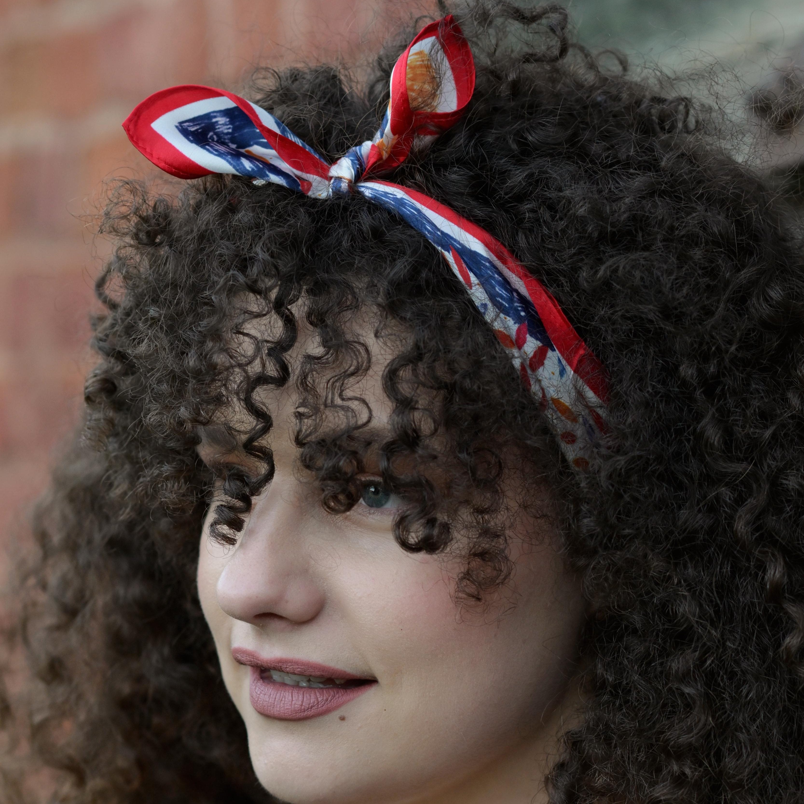 PLAYFUL CREATIVITY_šilkinė skarelė_empoweryou.lt