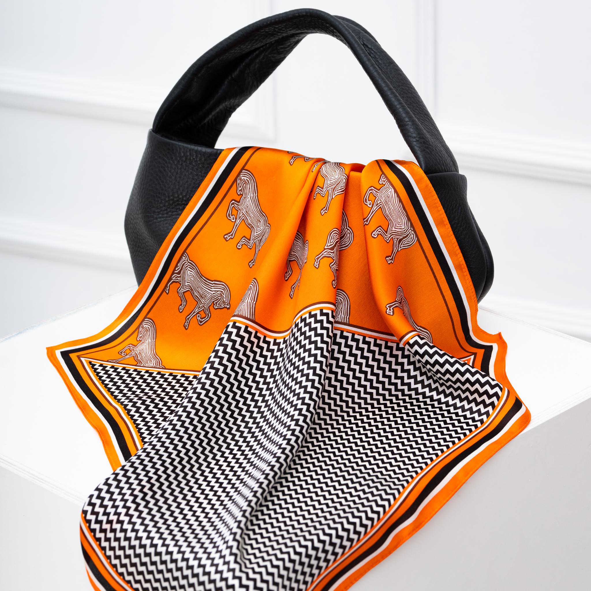 CHARMING_silkineskarele_empoweryou.lt_silkineskarele_empoweressence_moterubendruomene_igalinimas